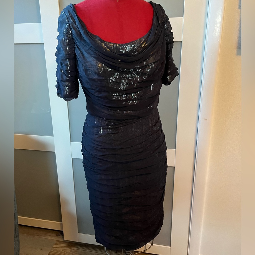 New Tadashi Shoji Size 10 Navy Dress with sequins